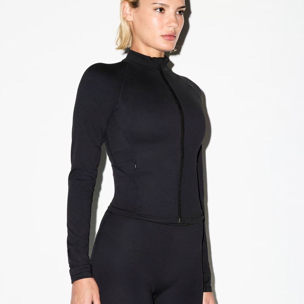 NikeSKIMS Matte
Women's Mock-Neck Full-Zip Jacket (in black)